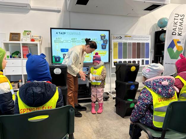 Gali būti tekstas „4TAIP 4TAIPTABSYKLE TARSYKLE AR? AR? AR TAIP PAP AR? TAT SRATO DAIKTU KIEMAS SPINDIIENITC ATe SPIN PLATC SPINDnat SPS“ vaizdas